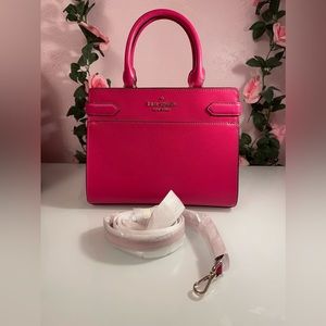 Kate Spade Leather Medium Satchel
Bag in Bright Pink